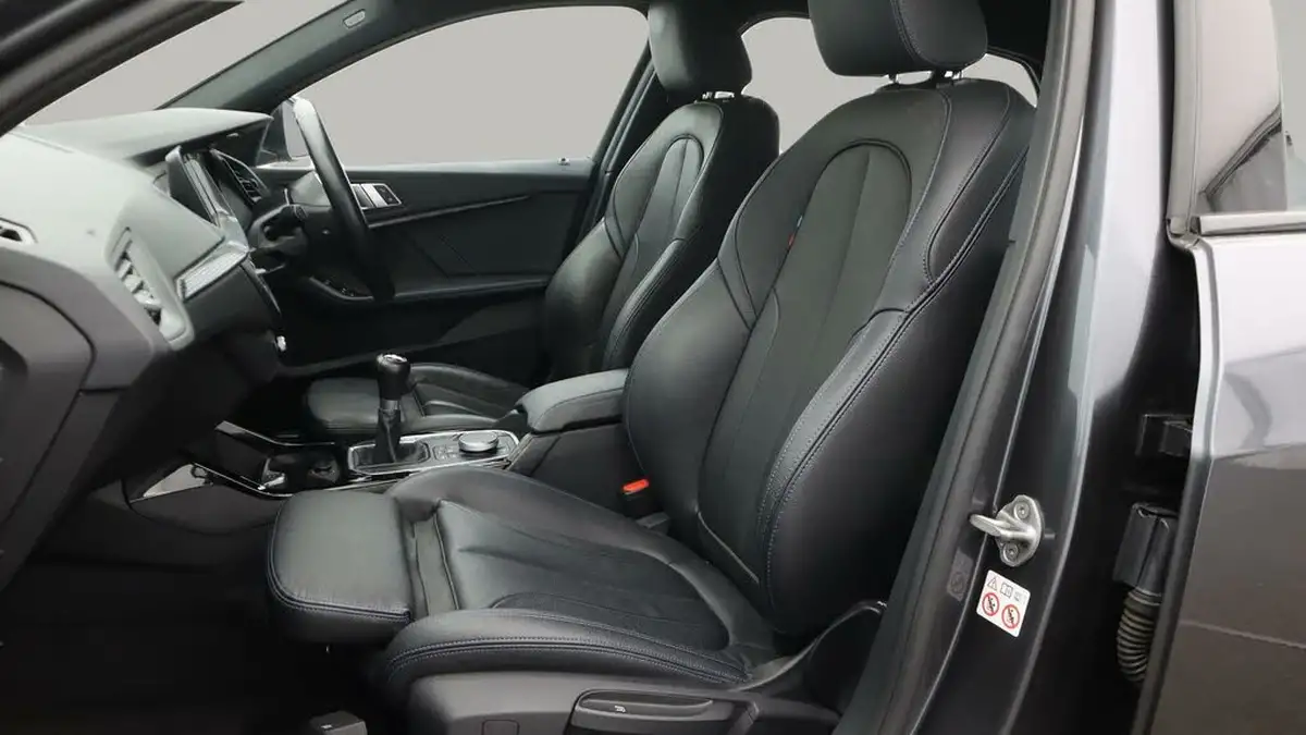 2021-bmw-1-series-15-118i-m-sport-lcp-big-14