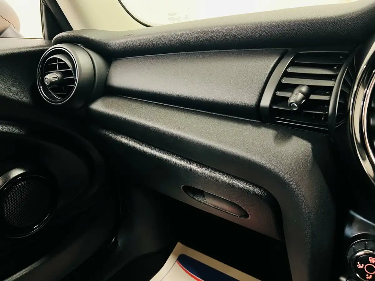 2017-mini-cooper-12-one-3d-big-29