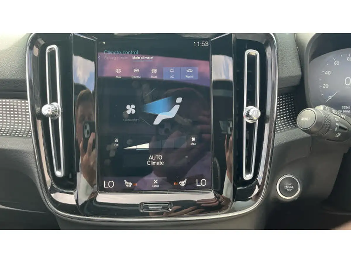 2020-volvo-xc40-20-b4-r-design-pro-big-23