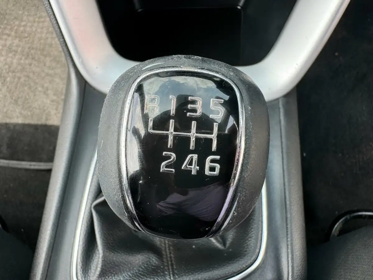 2016-kia-ceed-16crdi-2-hatchback-big-44