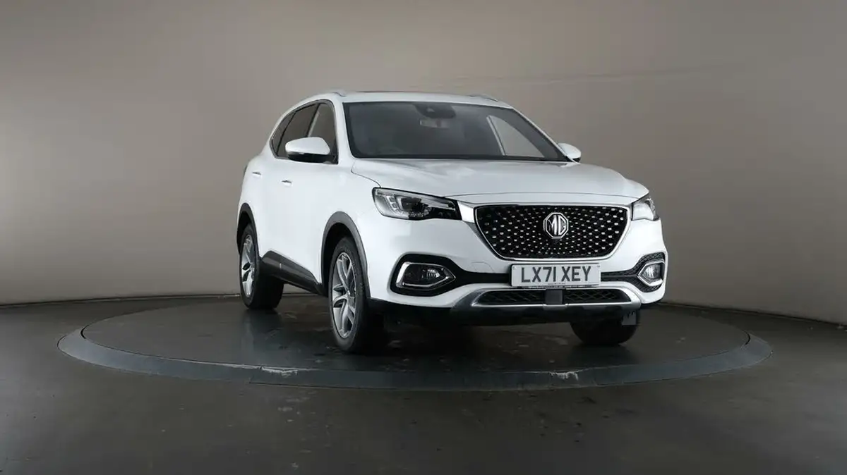 2021-mg-hs-15t-gdi-exclusive-162ps-big-49