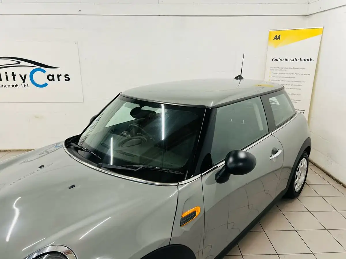 2017-mini-cooper-12-one-3d-big-5