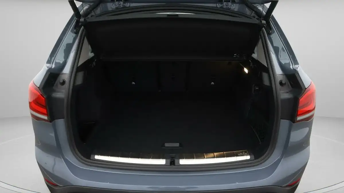 2021-bmw-x1-15-xdrive-25e-phev-xline-big-17