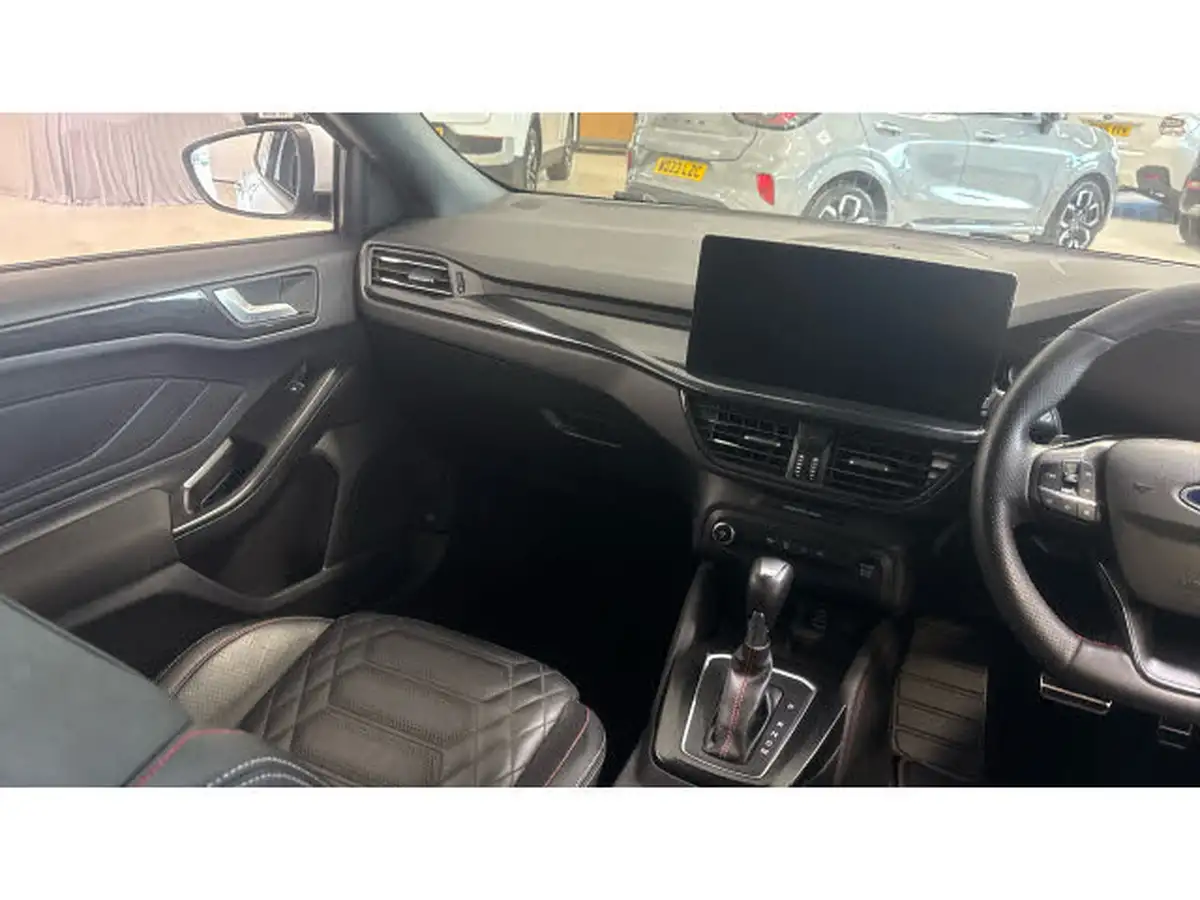 2023-ford-focus-10t-st-line-x-155ps-hybrid-mhev-hatchback-powershift-big-13