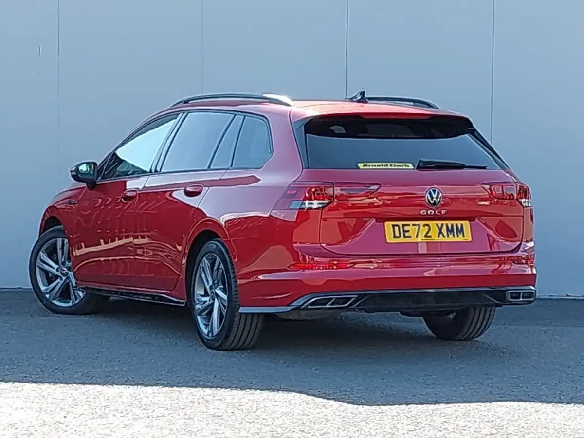 2022-volkswagen-golf-20tdi-r-line-estate-dsg-big-1