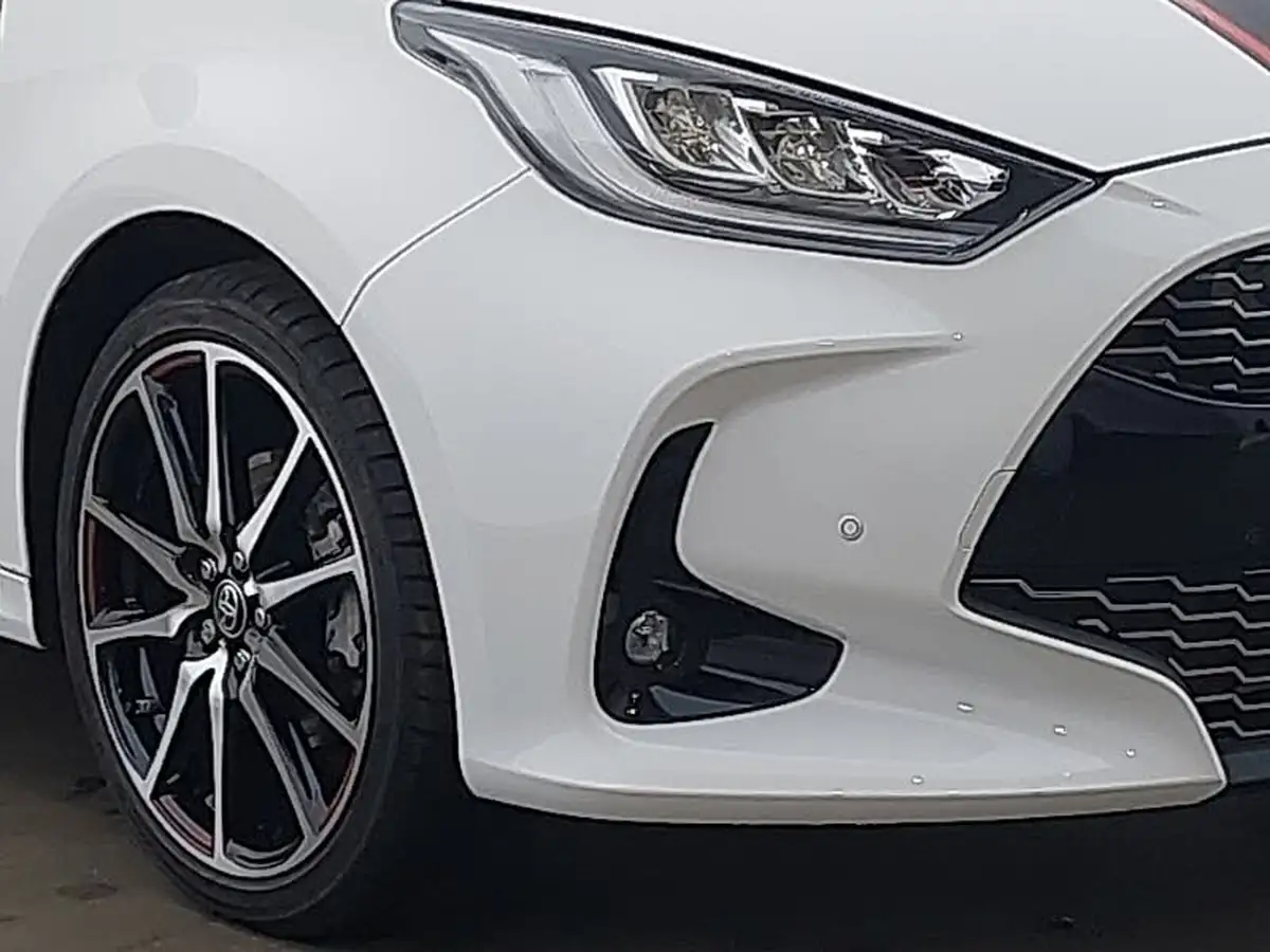 2022-toyota-yaris-15-vvt-i-gr-sport-big-8