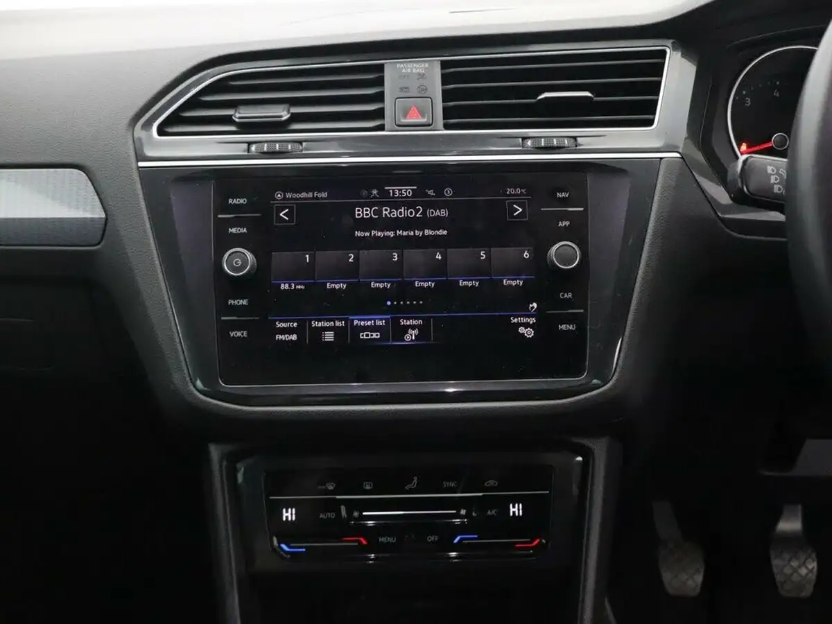 2020-volkswagen-tiguan-15-tsi-life-130ps-big-12