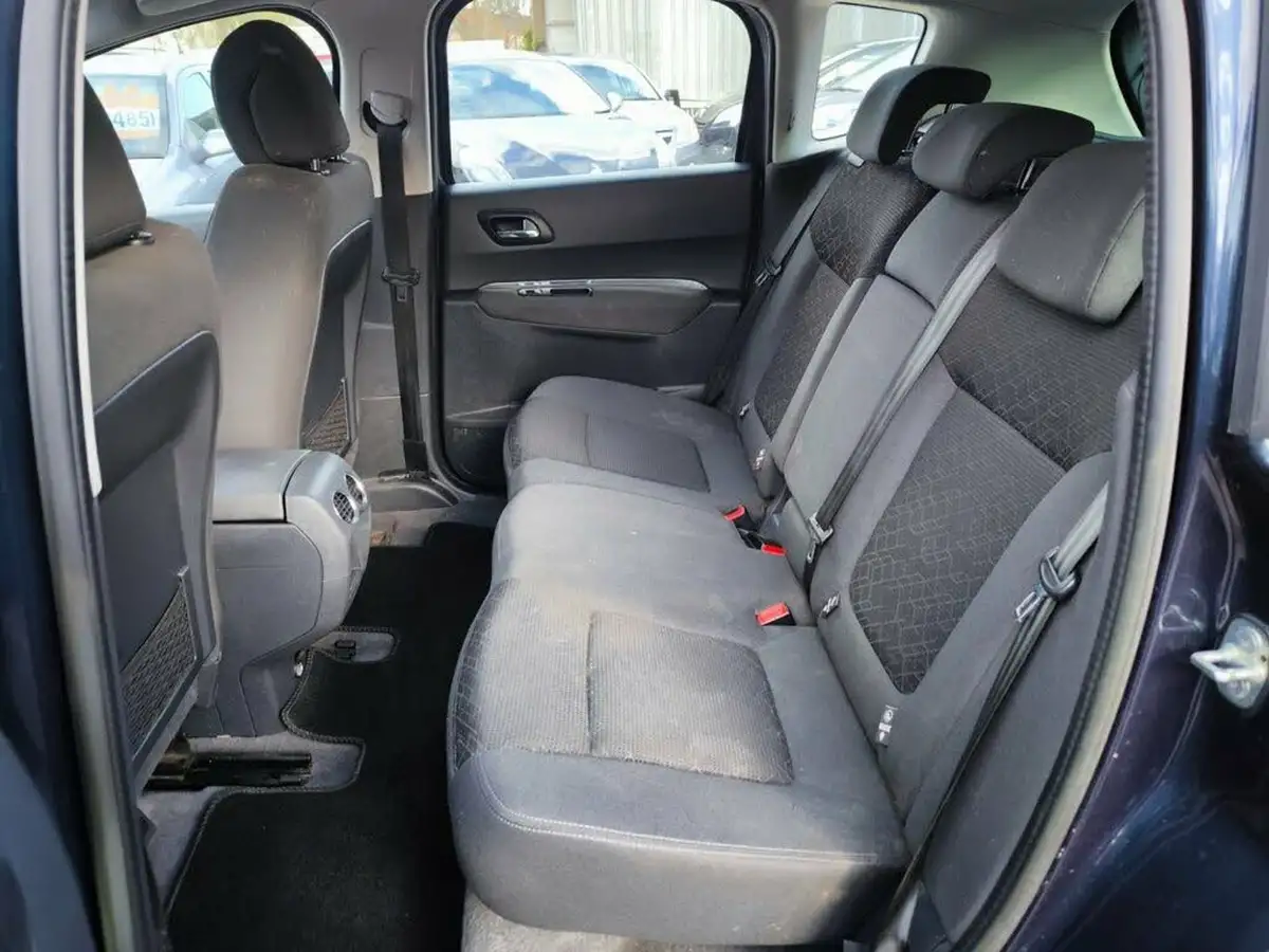 2014-peugeot-3008-crossover-16hdi-active-big-20