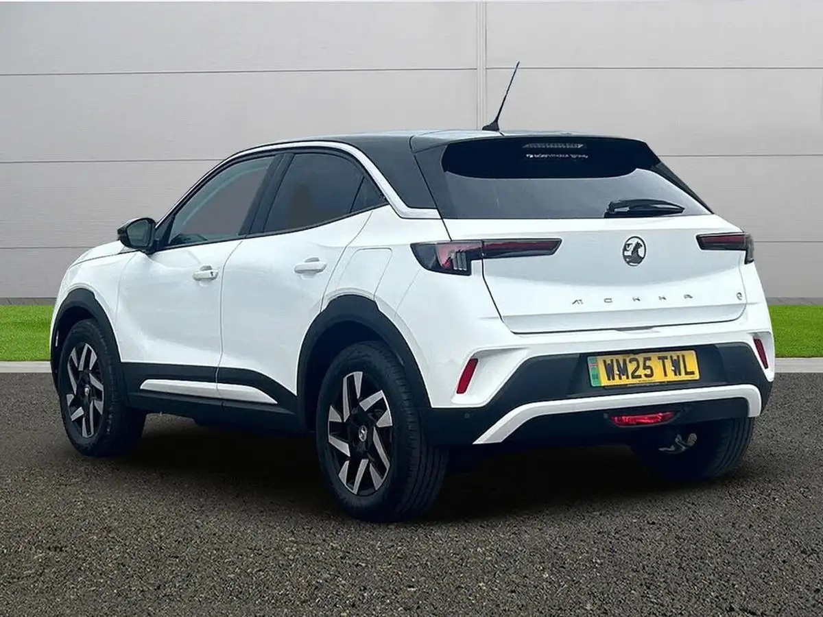 2024-vauxhall-mokka-e-griffin-big-4
