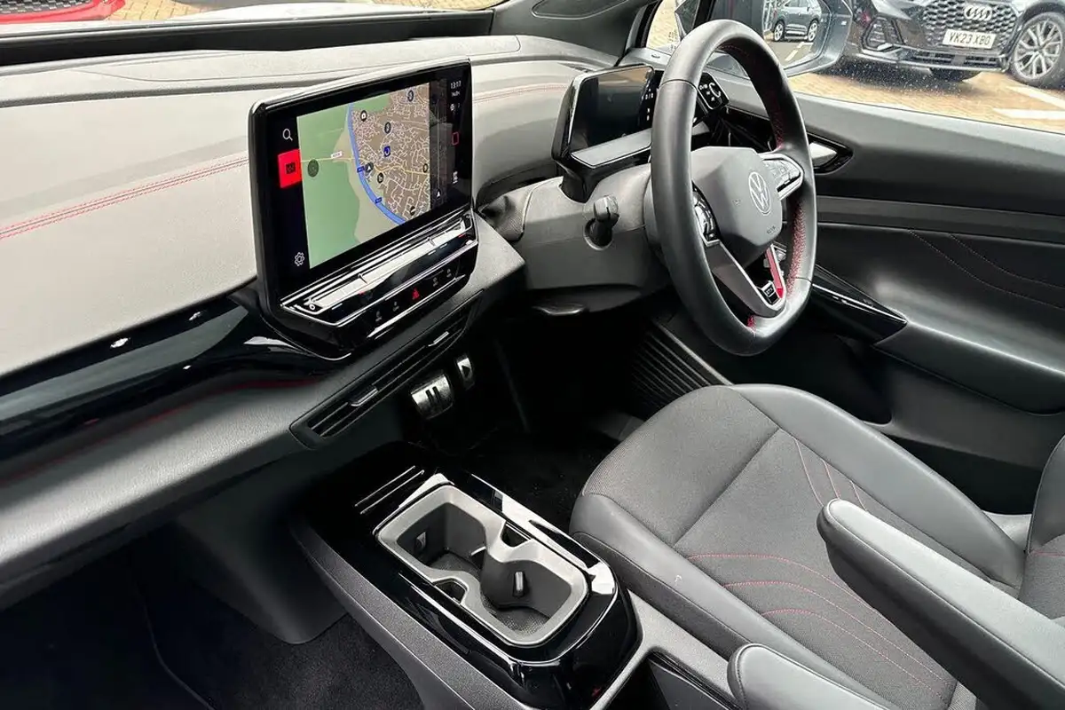 2023-volkswagen-id5-e-gtx-style-299ps-awd-big-25
