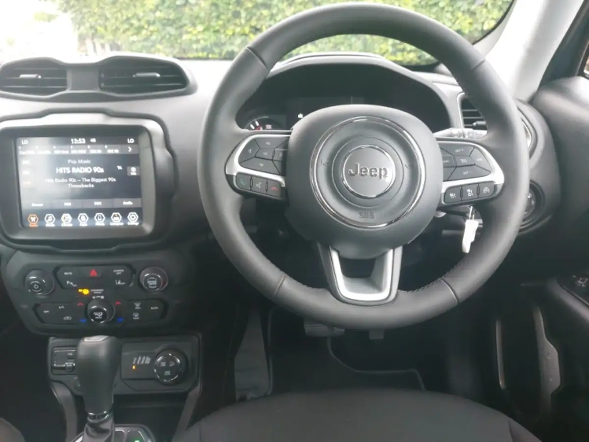 2023-jeep-renegade-13-gse-limited-big-6