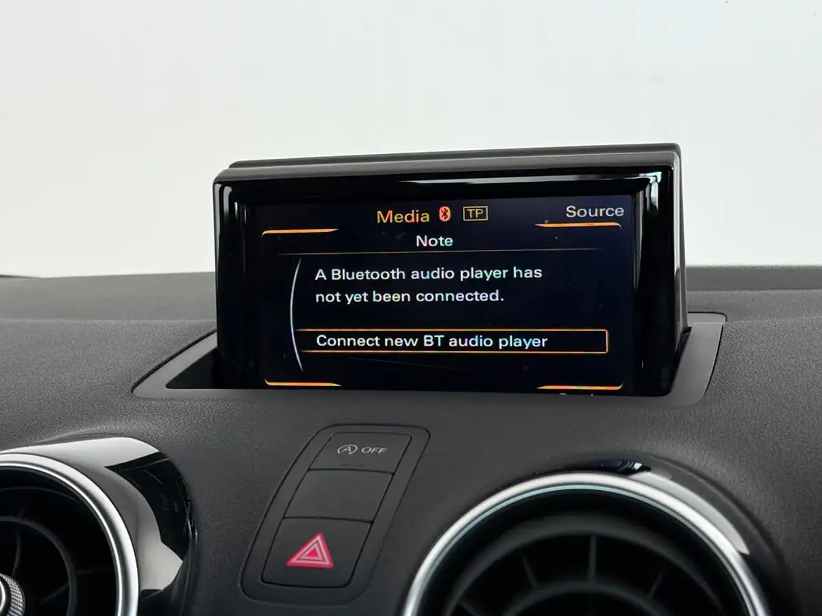 2015-audi-a1-14-s-line-125ps-ss-hatchback-3d-1395cc-big-24