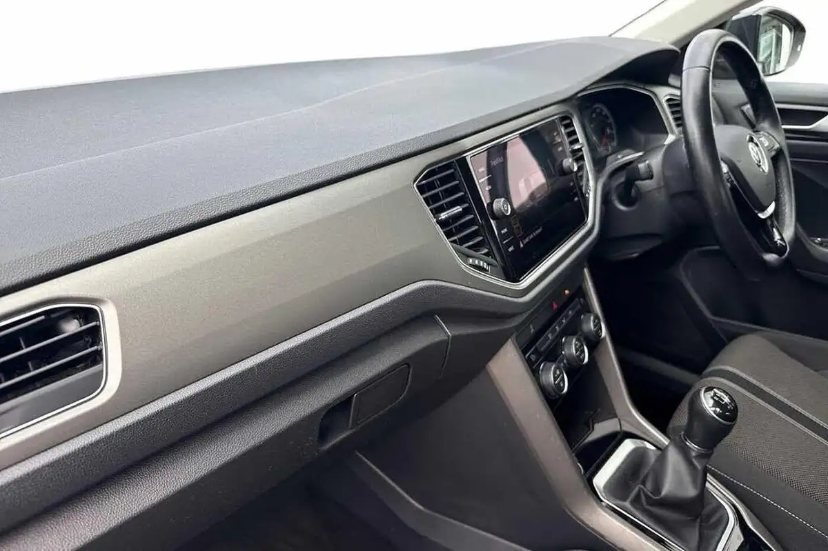 2020-volkswagen-t-roc-10-tsi-se-115ps-big-1