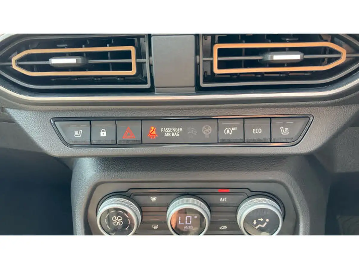 2024-dacia-sandero-stepway-10-tce-extreme-90bhp-big-24