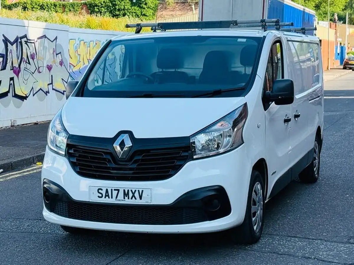 2017-renault-trafic-16dci-ll29-120-business-e6-panel-big-21