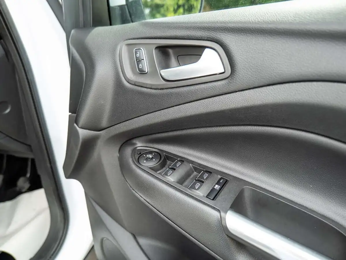 2014-ford-kuga-20tdci-titanium-x-163ps-awd-big-18