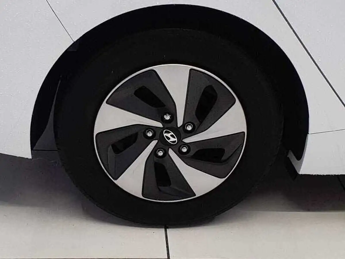 2019-hyundai-ioniq-16-gdi-premium-se-hybrid-big-7