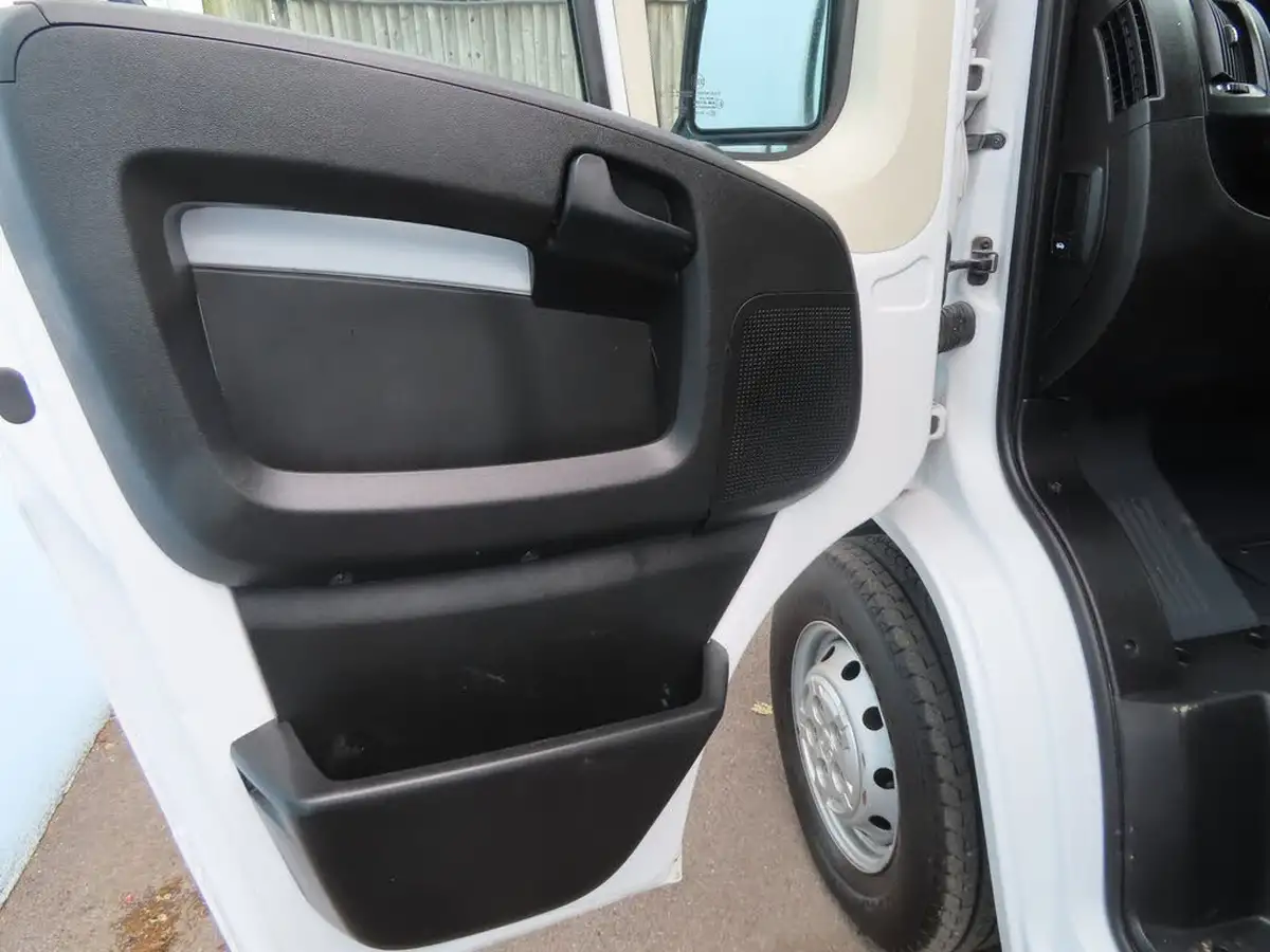 2022-vauxhall-movano-22cdti-l2-h2-3500-dynamic-big-28