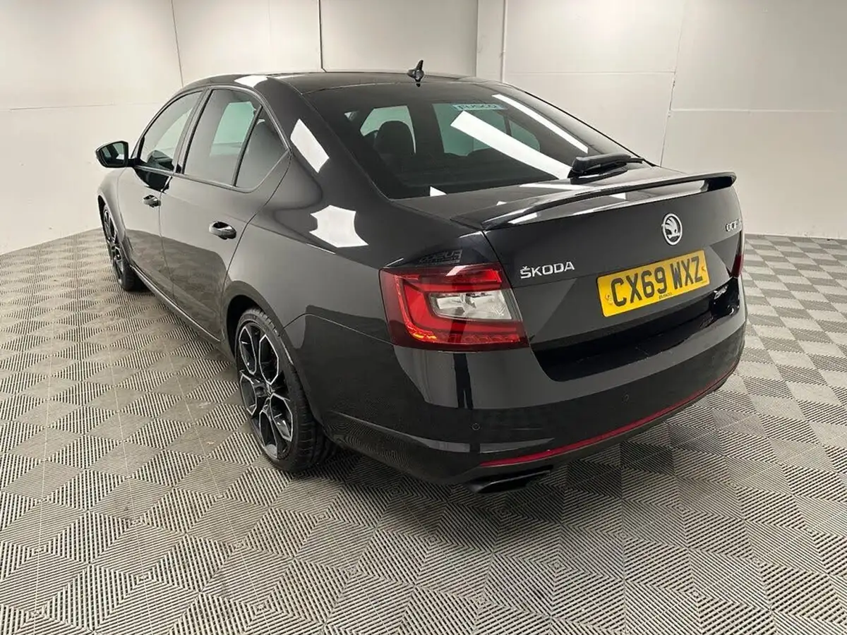 2019-skoda-octavia-20-tsi-vrs-challenge-hatchback-dsg-big-4