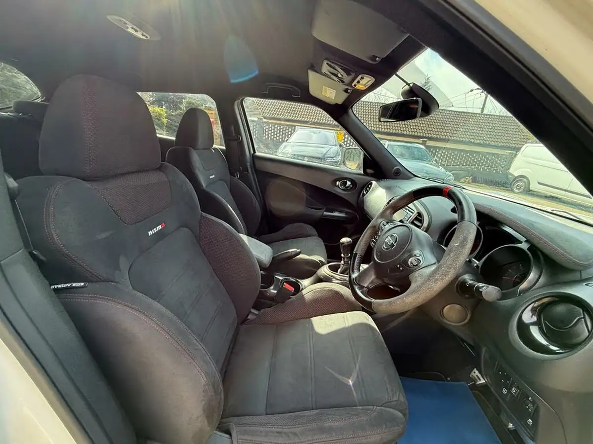 2015-nissan-juke-16-nismo-rs-218ps-big-11