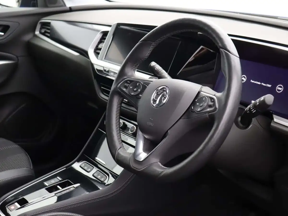 2023-vauxhall-grandland-16-gs-225ps-big-6