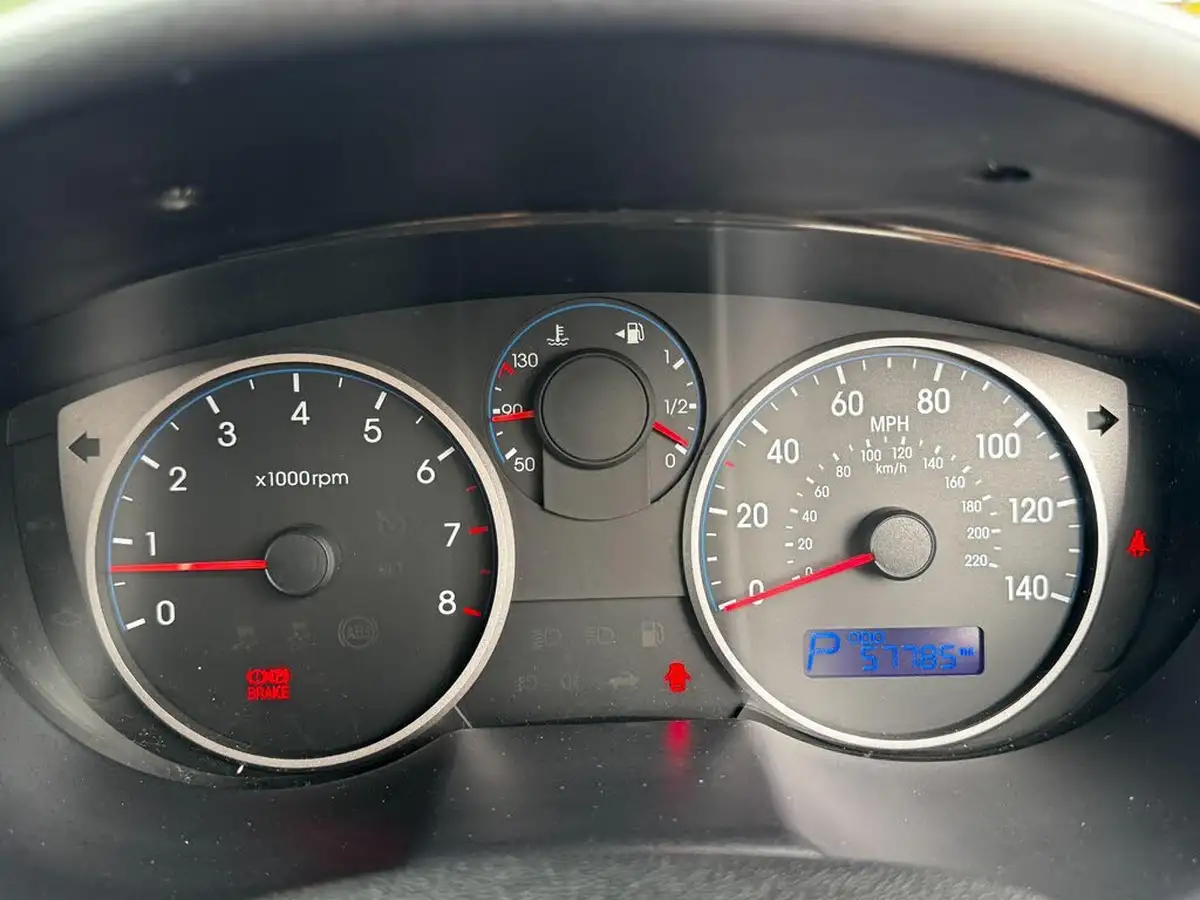 2011-hyundai-i20-14-comfort-5d-auto-big-15