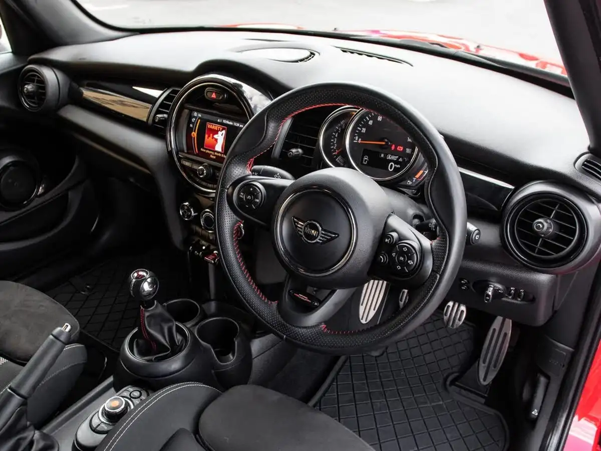 2018-mini-cooper-15-cooper-classic-ss-hatchback-5d-big-3