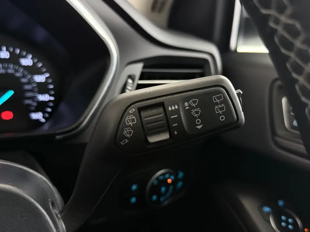 2020-ford-focus-15t-titanium-x-hatchback-big-30