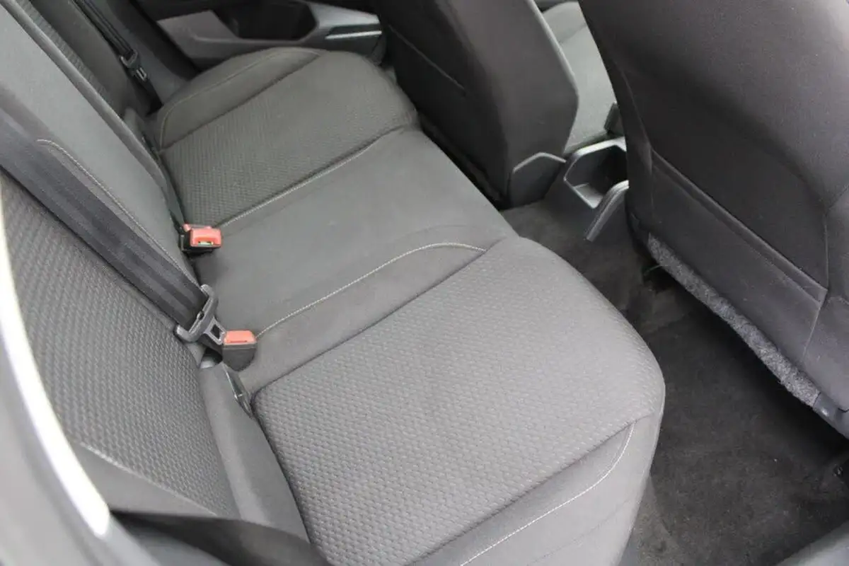 2018-volkswagen-polo-10-se-65ps-evo-big-16