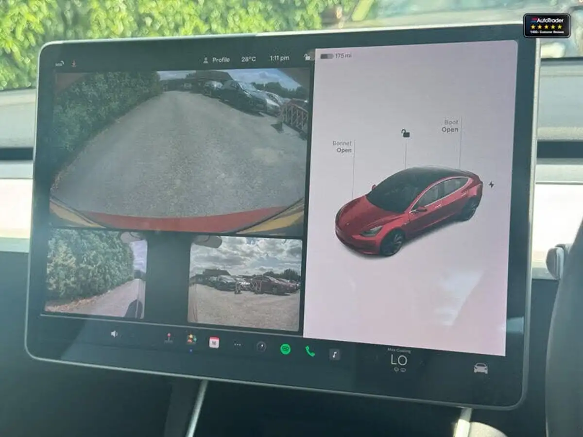 2020-tesla-model-3-e-performance-big-23