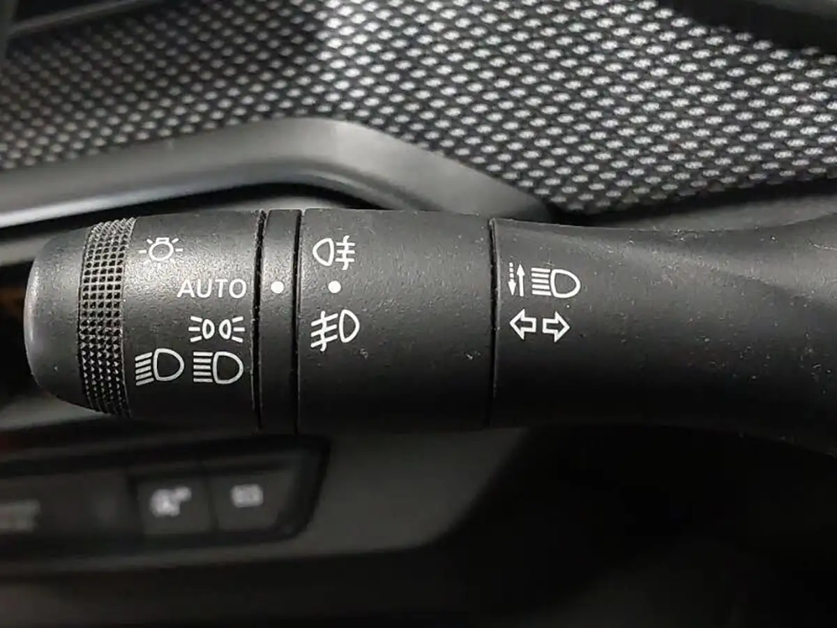 2021-dacia-sandero-stepway-10-tce-comfort-90bhp-big-13