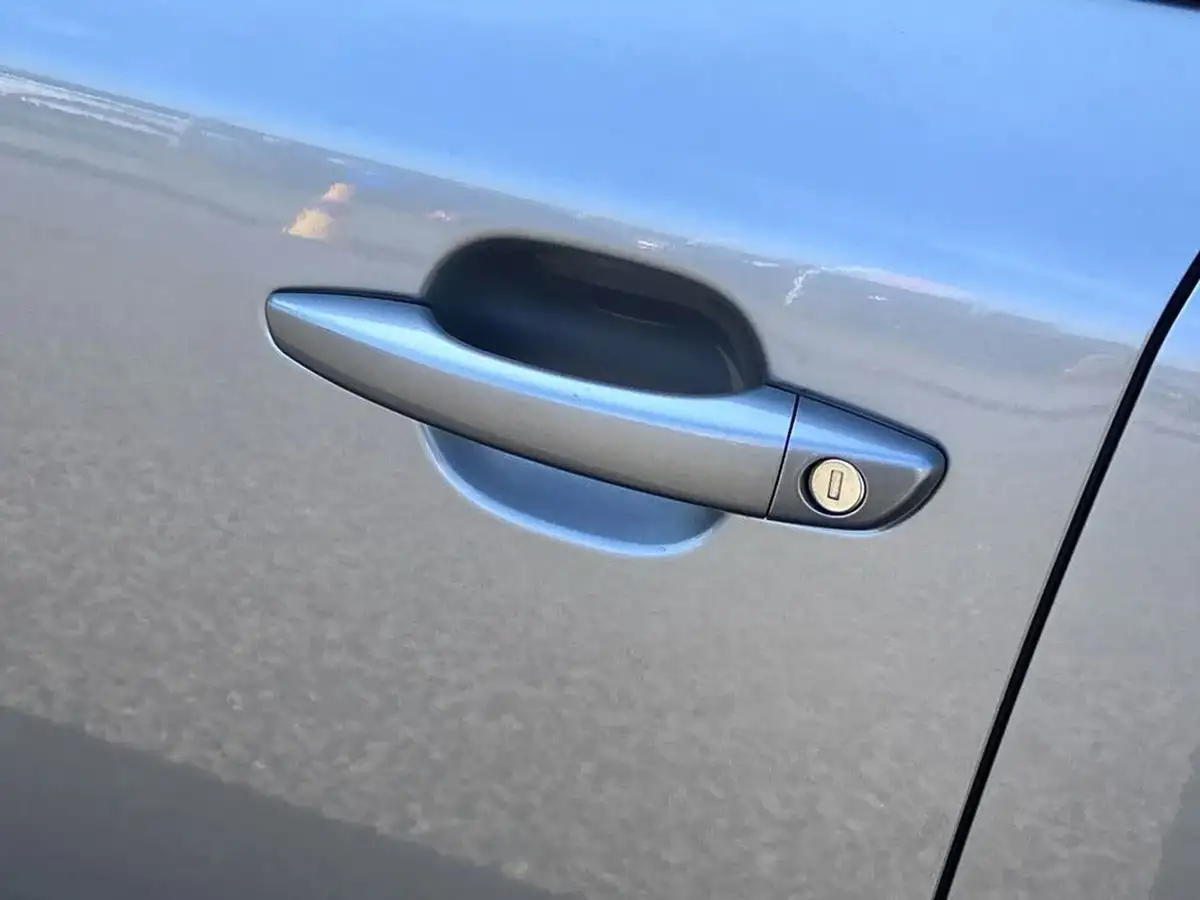 2023-peugeot-2008-suv-big-26