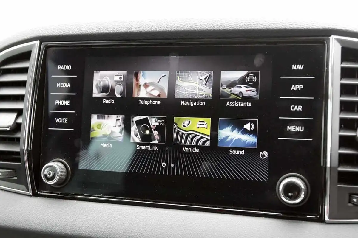 2021-skoda-karoq-15-tsi-se-drive-big-13