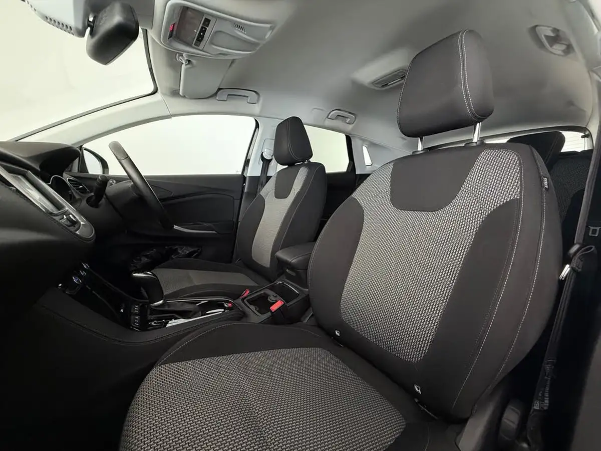 2020-vauxhall-grandland-x-12-se-premium-auto-big-16