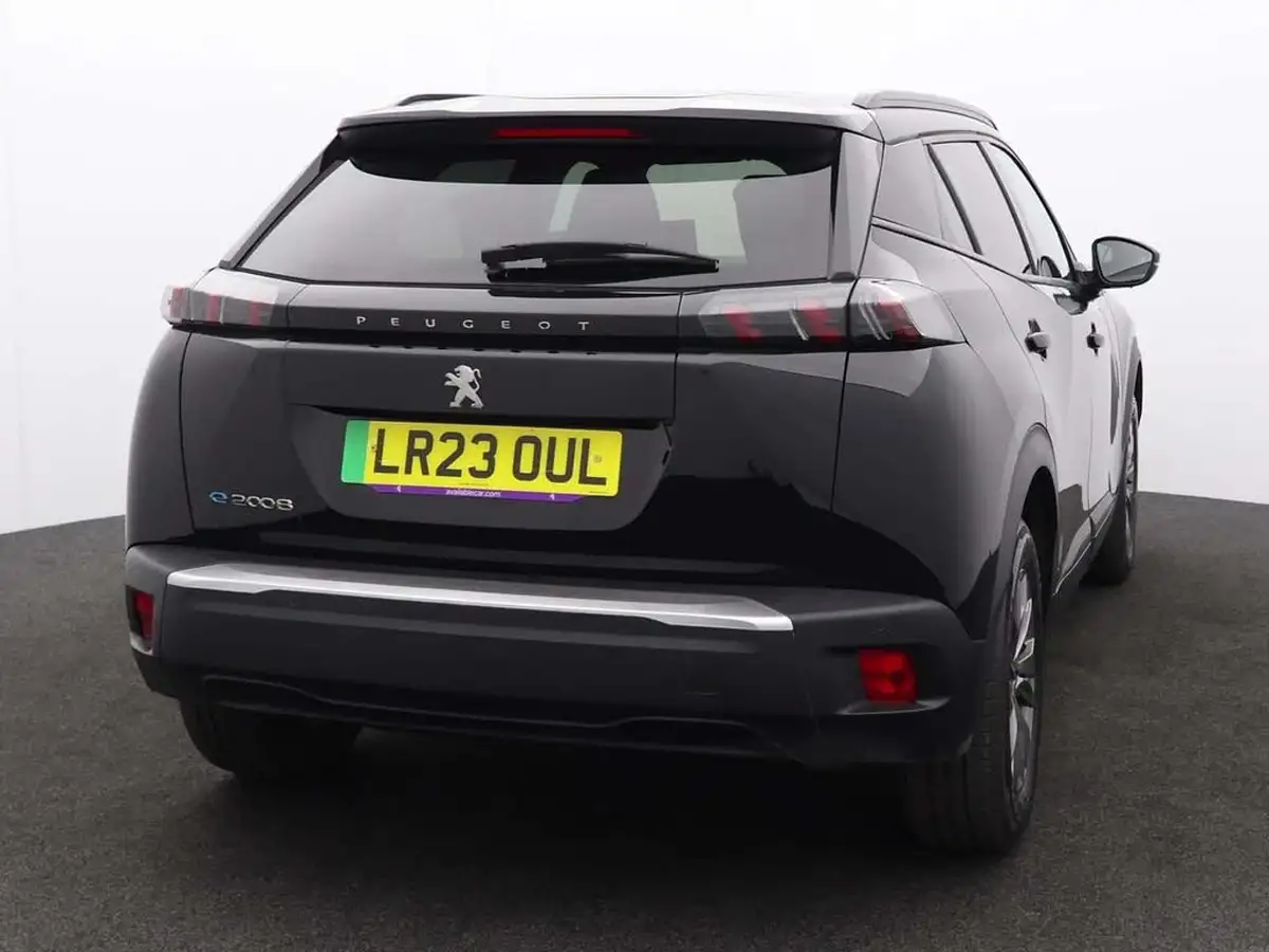 2023-peugeot-2008-suv-e-active-premium-big-5