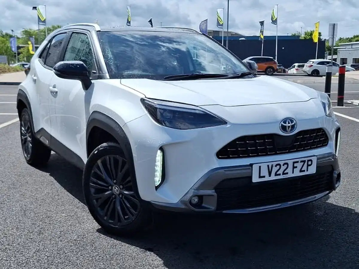 2022-toyota-yaris-cross-15-vvt-i-dynamic-awd-i-big-0