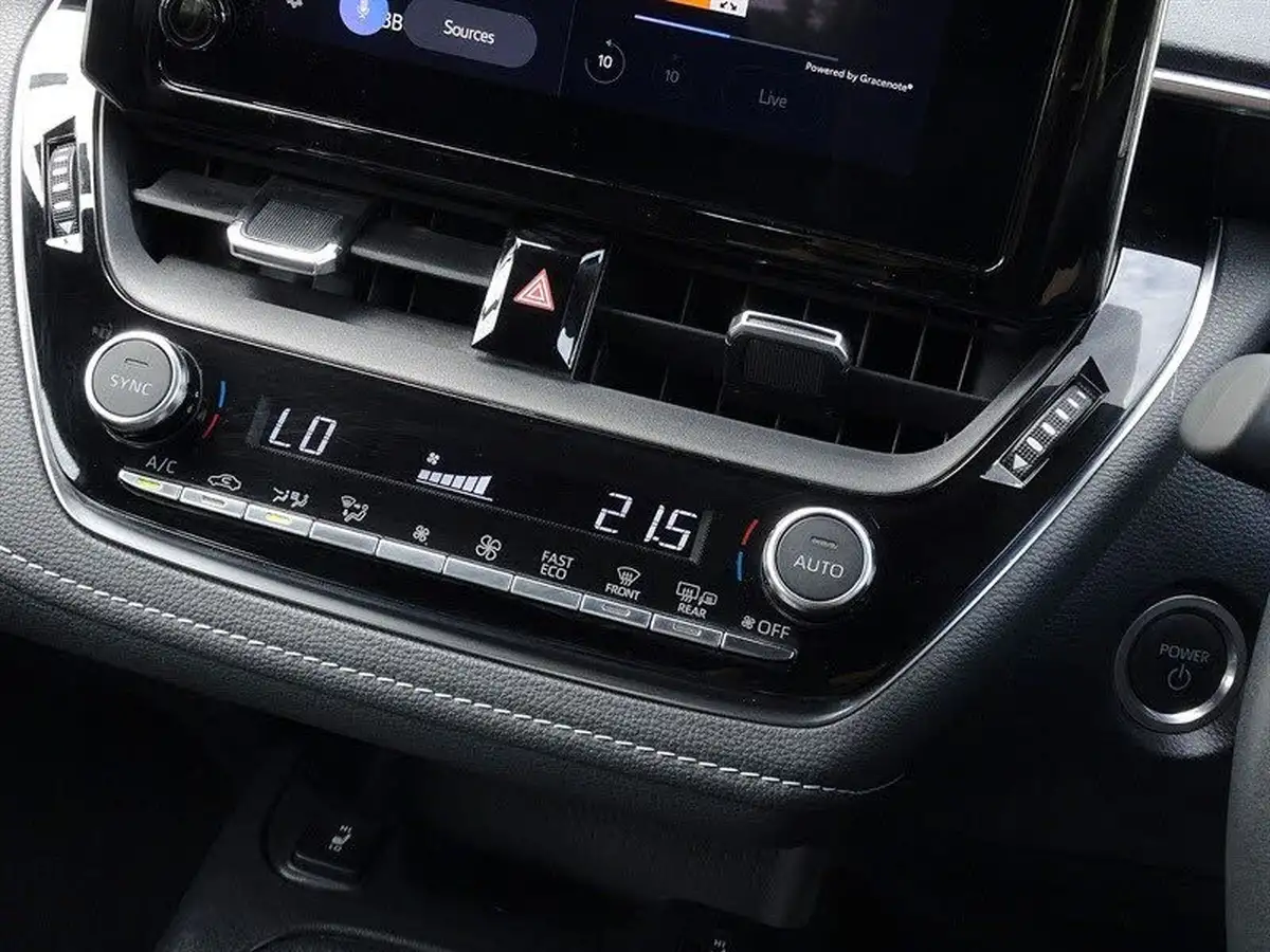 2024-suzuki-swace-18-motion-big-25