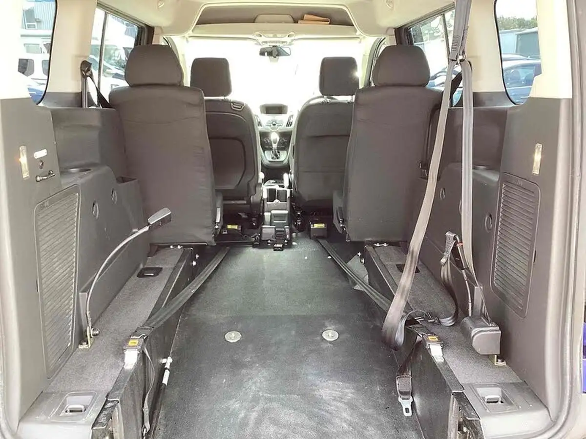 2018-ford-grand-tourneo-connect-15tdci-zetec-120ps-ss-1499cc-powershift-big-25