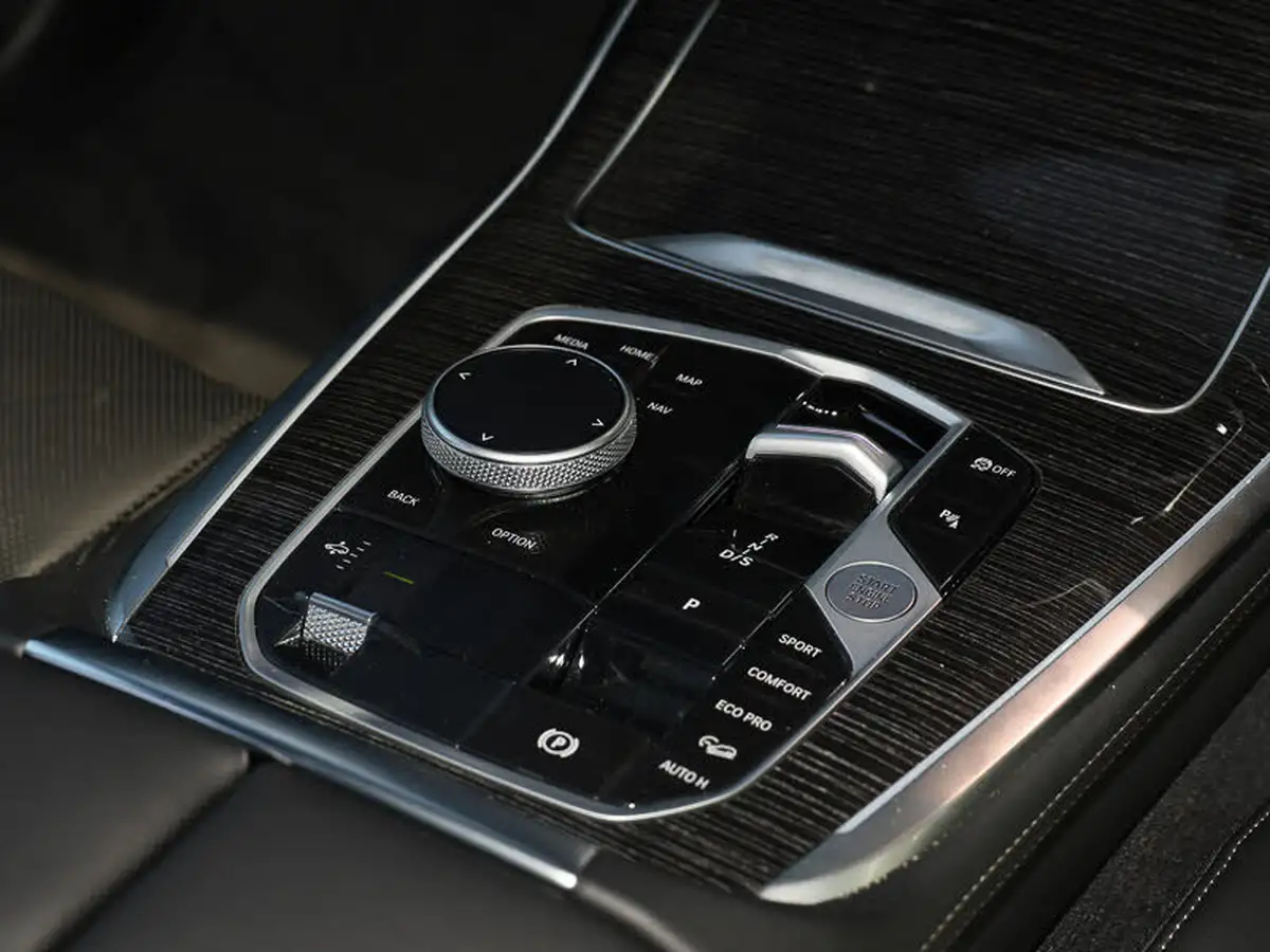 2025-bmw-x7-30td-xdrive-40d-m-sport-big-9