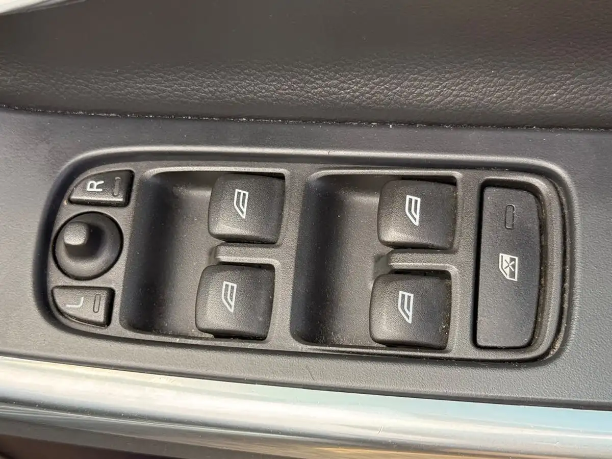 2016-volvo-v60-20td-d4-business-edition-big-13