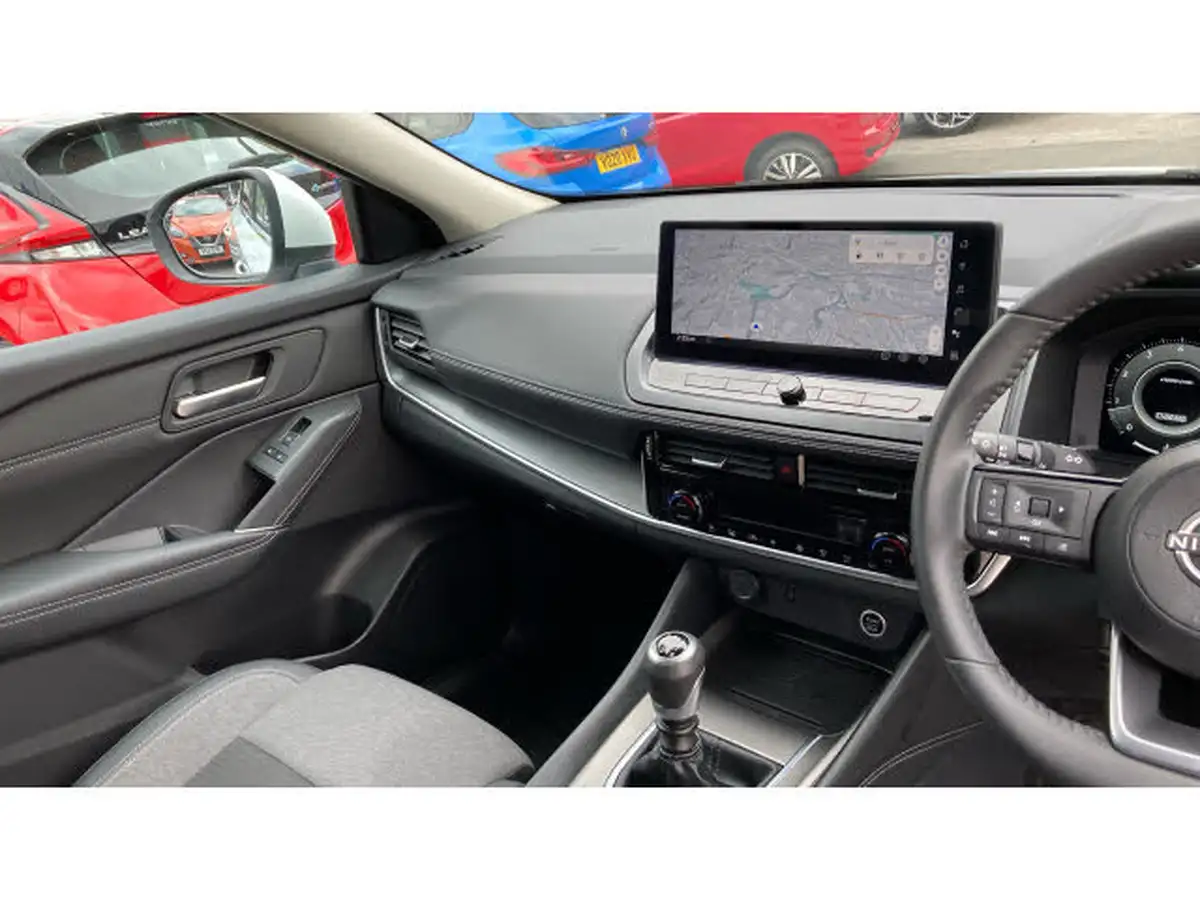 2024-nissan-qashqai-13-dig-t-n-connecta-140ps-mild-hybrid-big-13