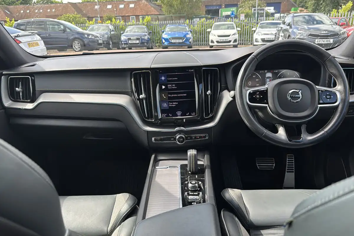 2020-volvo-xc60-20td-b4-r-design-pro-awd-big-8