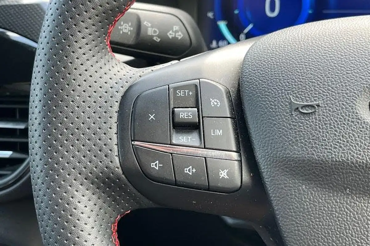 2024-ford-kuga-25t-st-line-edition-225ps-phev-big-27
