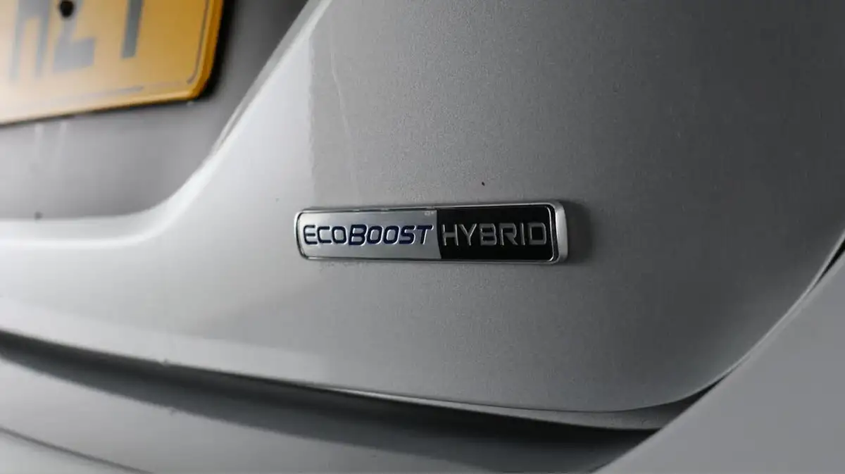 2020-ford-fiesta-big-21