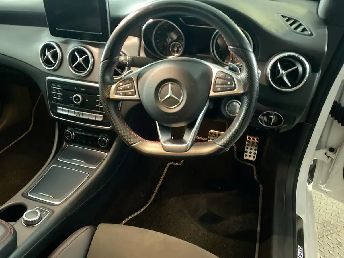 2018-mercedes-benz-cla-16-cla-180-amg-line-coupe-4d-7g-dct-big-15