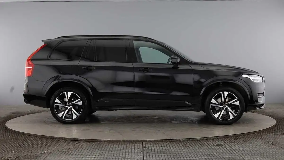 2022-volvo-xc90-20td-b5-r-design-big-1