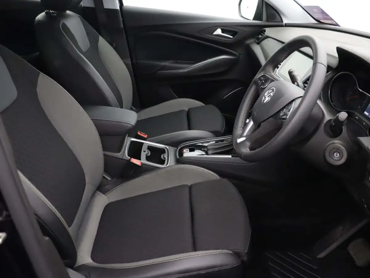 2019-vauxhall-grandland-x-12-tech-line-nav-auto-big-20