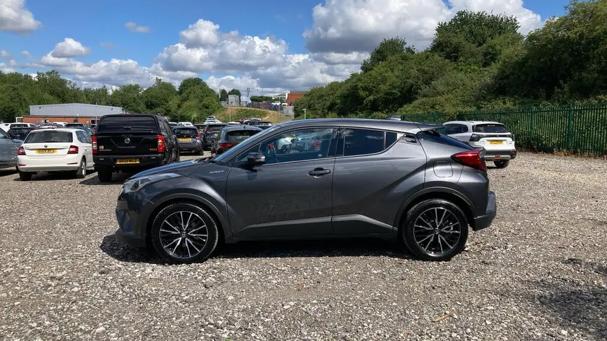 2017-toyota-c-hr-18-vvt-i-excel-big-16