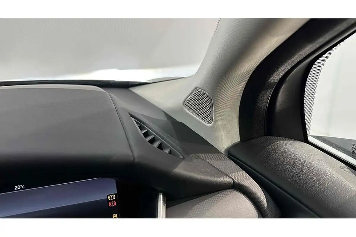 2022-jaguar-i-pace-ev400-se-big-32