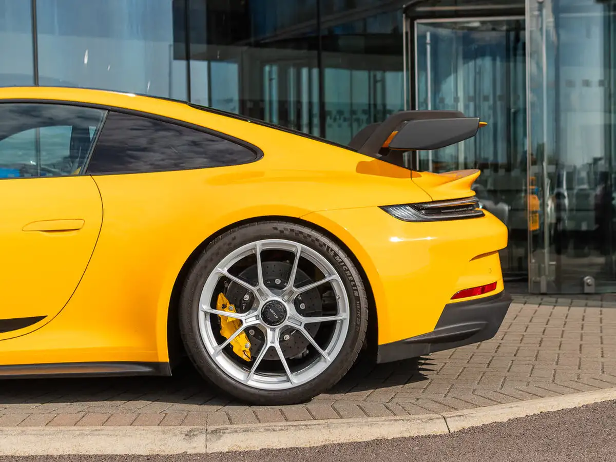 2023-porsche-911-40-gt3-pdk-big-34